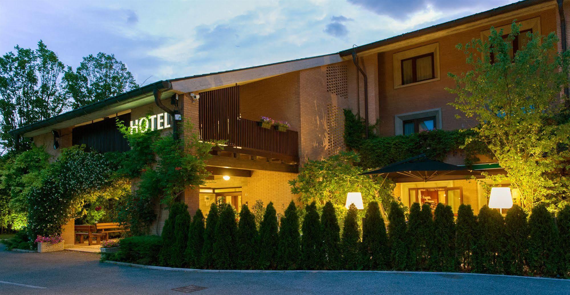 Hotel Ai Gelsi Codroipo Buitenkant foto